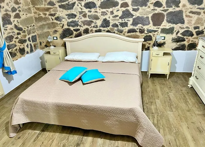 Sa Domo De Tzia Elene *